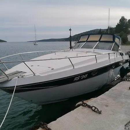 Hausboot Im Fjord Von Rakalj *
